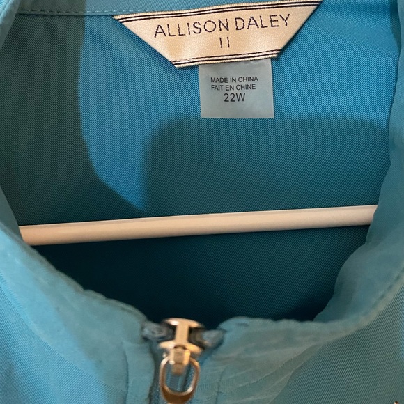 Allison Daley II Zip Up Jacket
Size 22W - Picture 2 of 9